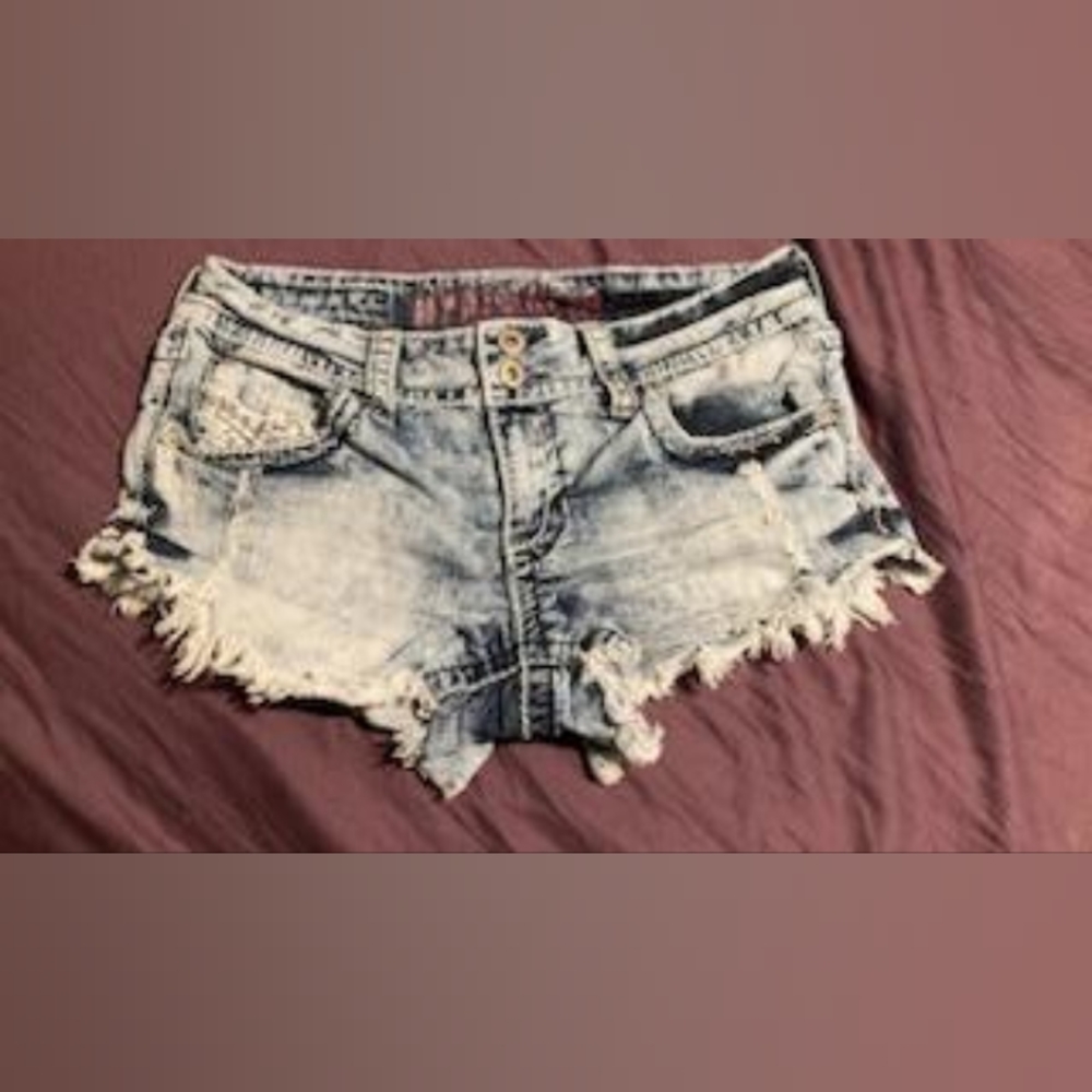 Hydraulic 11/12 Acid Washed Shorts